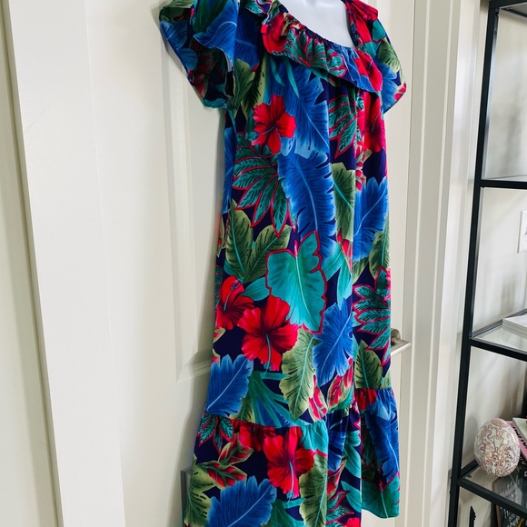 Tiered Ruffle Hawaiian Original Floral Print Dress - Picture 7 of 10